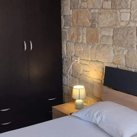 Апартаменты Rodiola House *