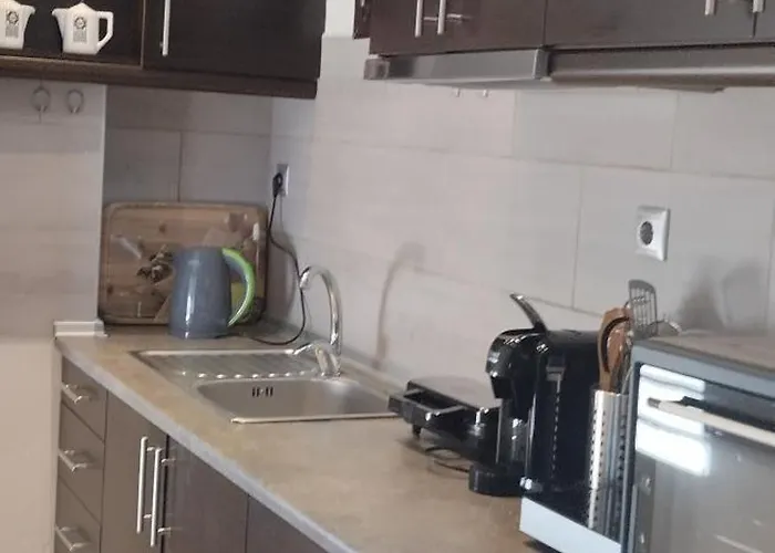 Rodiola House *